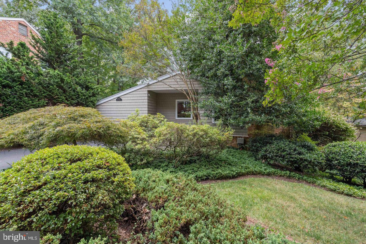 6545 Hitt Avenue McLean, VA 22101 - Photo 31 of 35