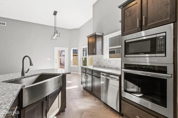 $334,950 | 6024 Spring Ridge, Santa Teresa, NM 88008