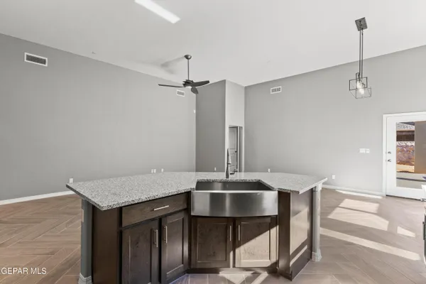 $334,950 | 6024 Spring Ridge, Santa Teresa, NM 88008