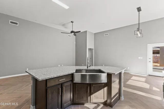 $339,950 | 6024 Spring Ridge, Santa Teresa, NM 88008