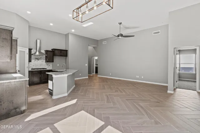 $339,950 | 6024 Spring Ridge, Santa Teresa, NM 88008