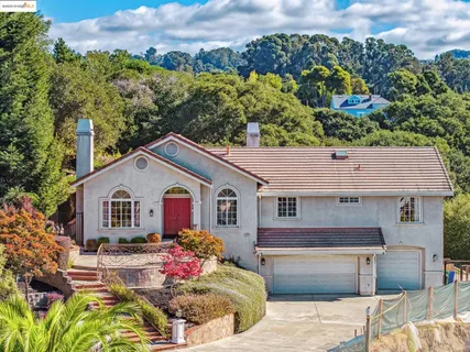 a view of a house with a outdoor space