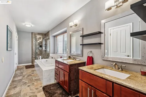 a view of utility room with washer and dryer