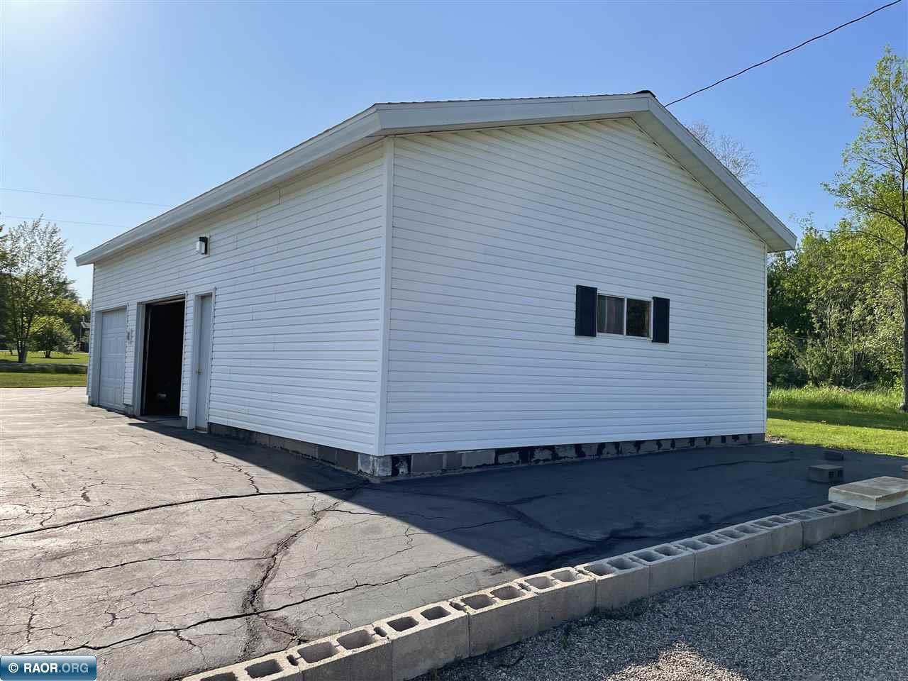 3522 South Pintar Road Hibbing, MN 55746 - Photo 4 of 34