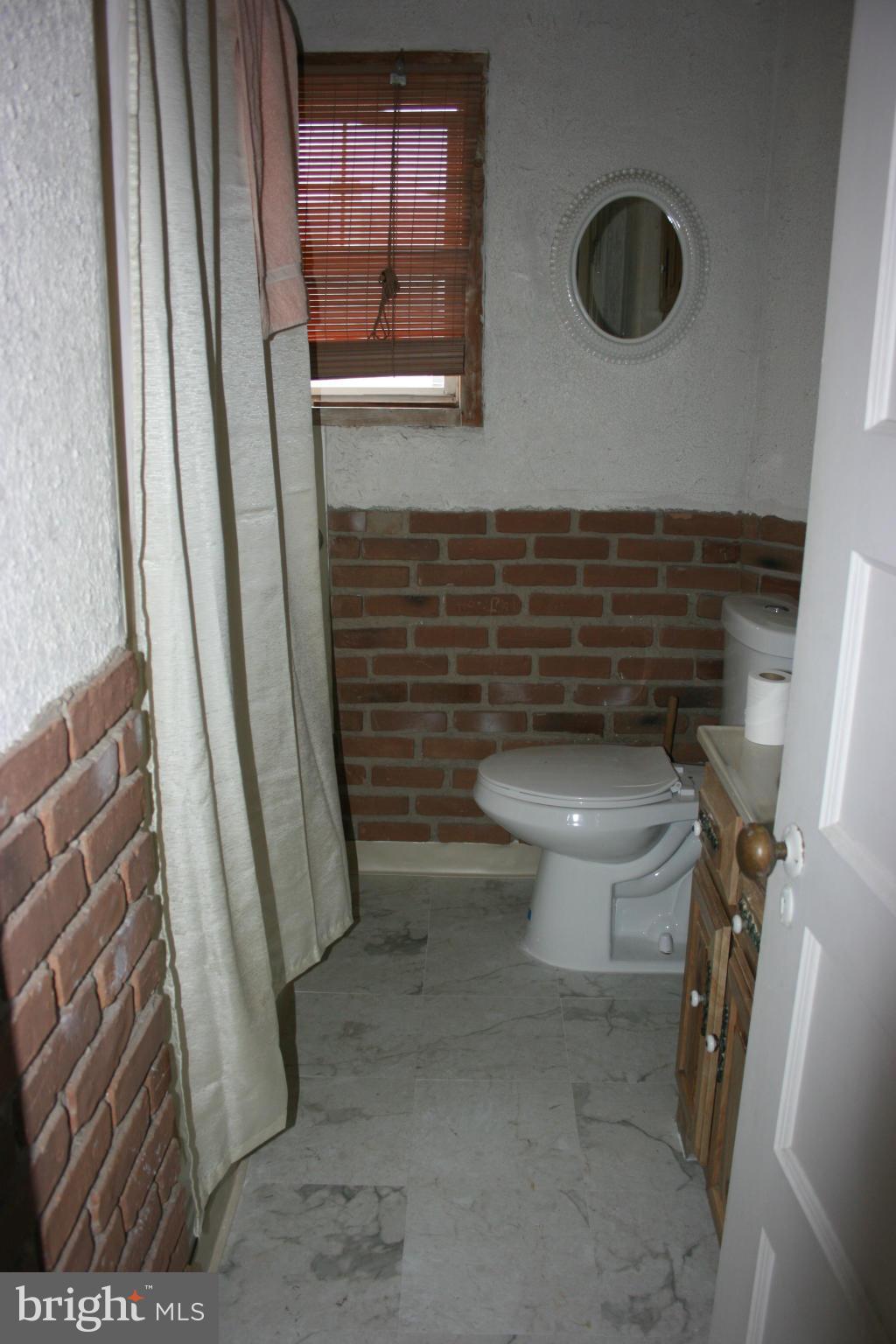 58 Township Road Baltimore, MD 21222 - Photo 7 of 13 Bath