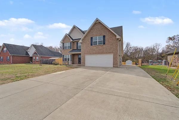 $424,900 | 2505 Auldridge Drive, Christiana, TN 37037