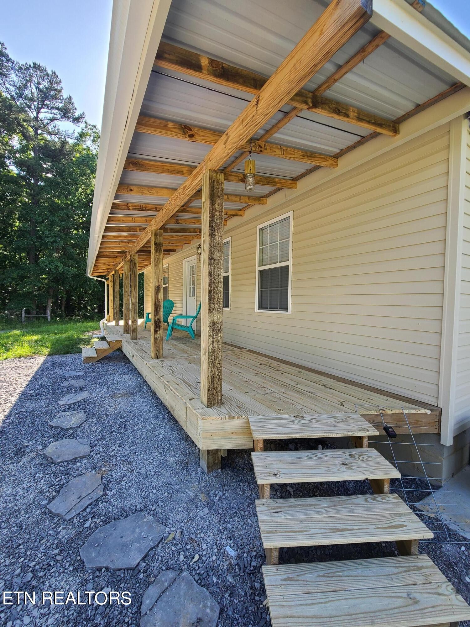 1164 Hamilton Field Road Jamestown, TN 38556 - Photo 3 of 15 Gallery Image 3