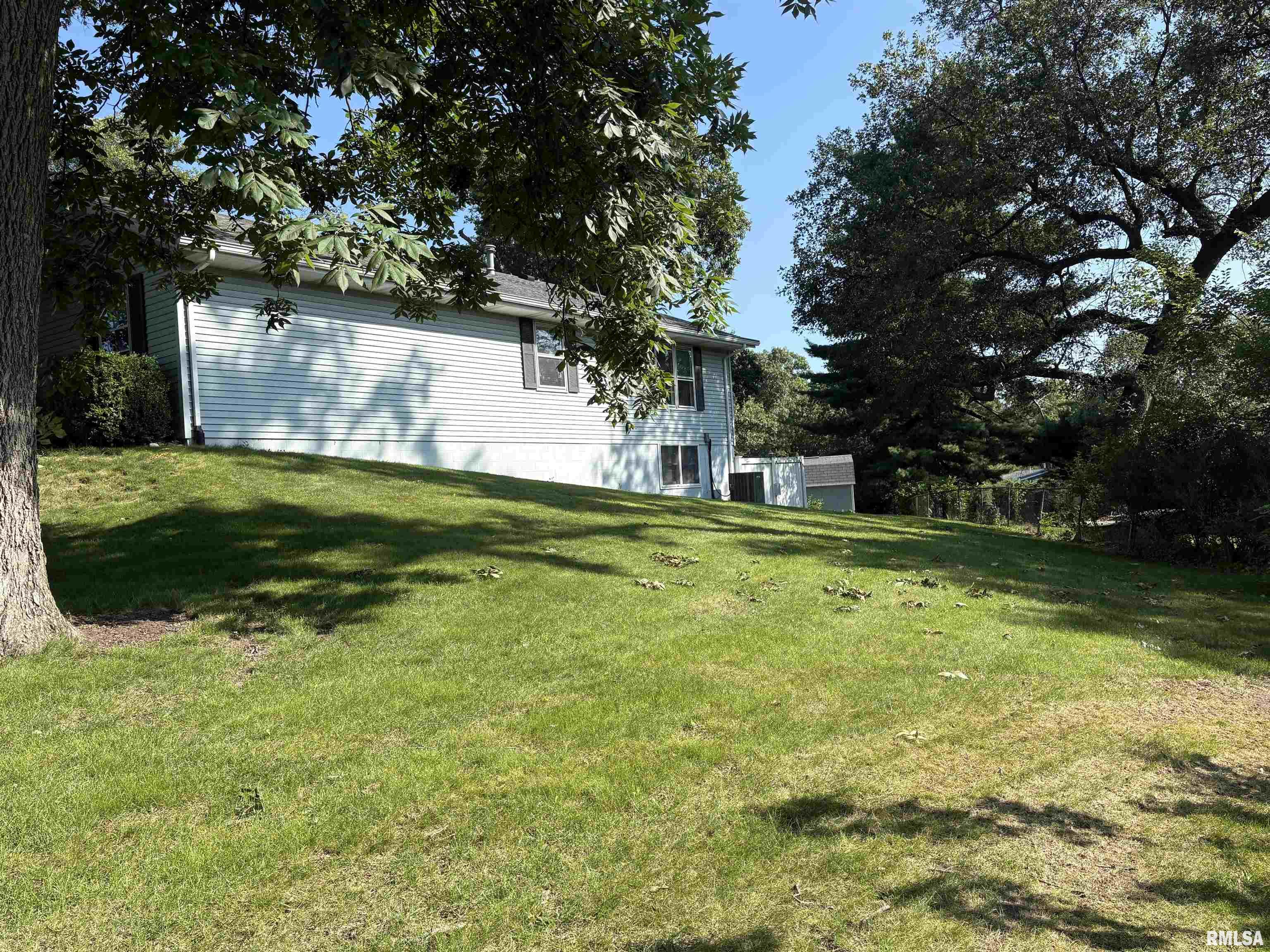 300 North Sunset Drive Manito, IL 61546 - Photo 6 of 72