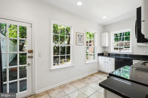 $1,575,000 | 3315 Dent Place Northwest, Washington, DC 20007