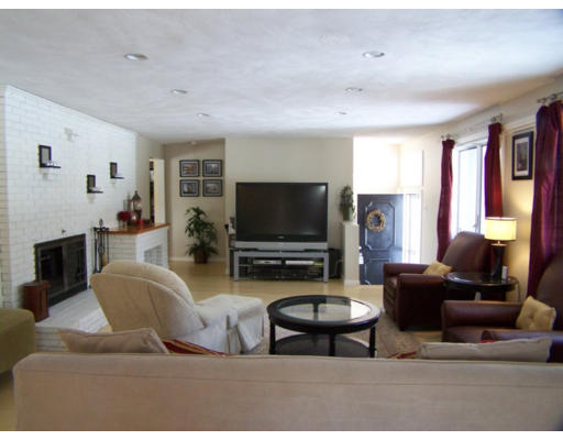 12 Carmel Road Andover, MA 01810 - Photo 3 of 21 Gallery Image 3