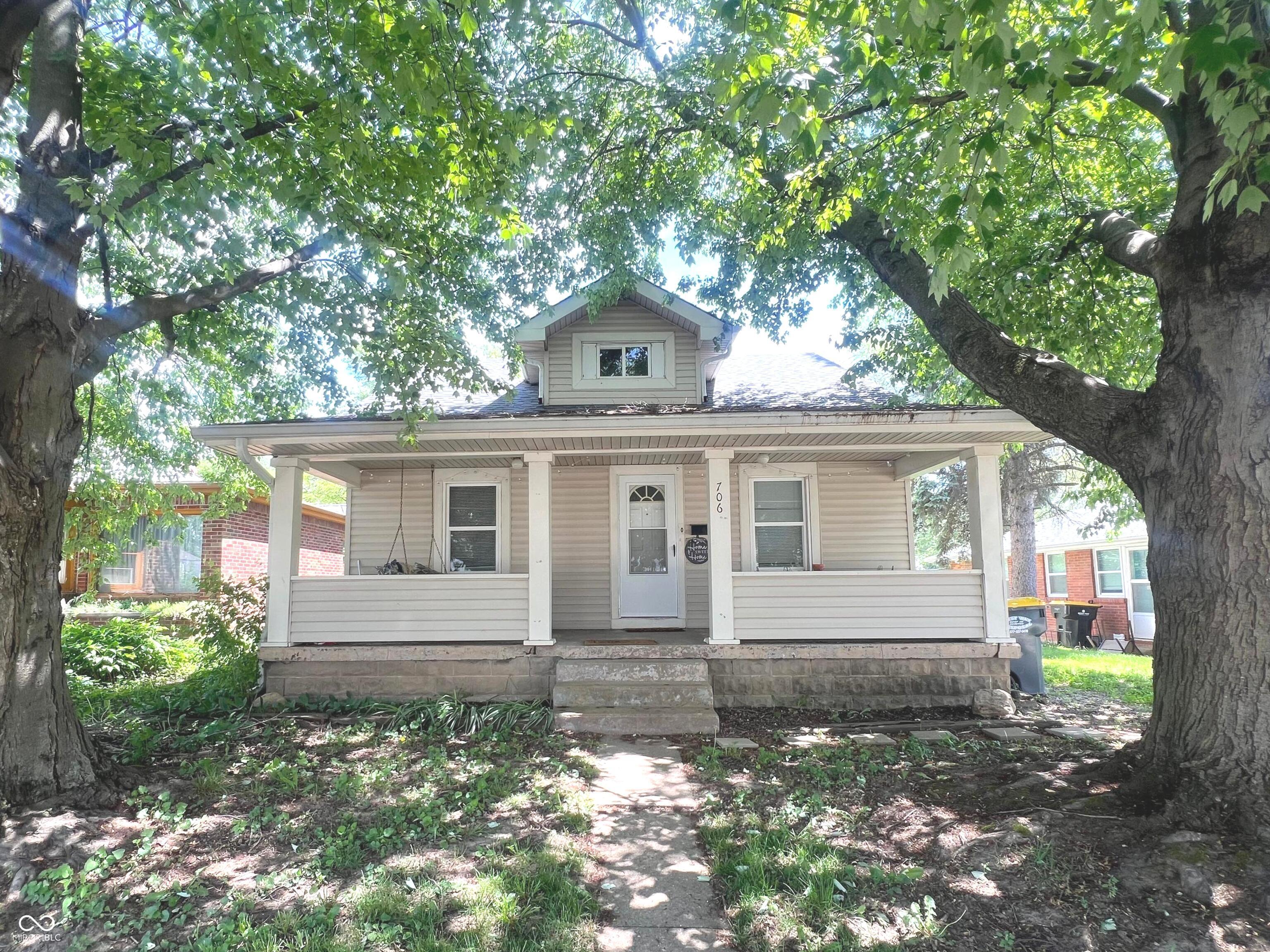 706 Chestnut Street Anderson, IN 46012 - Photo 1 of 40 Gallery Image 1