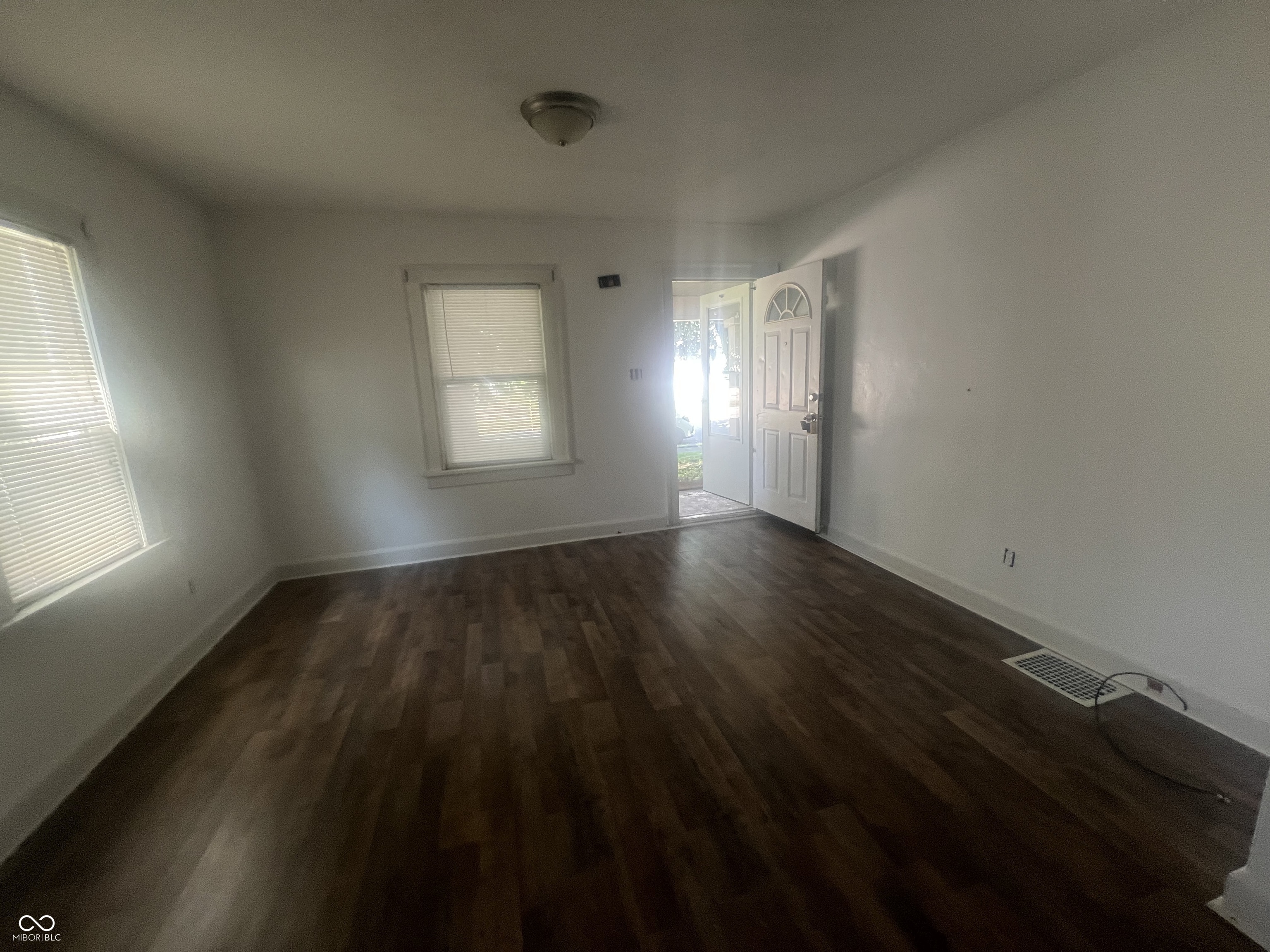 706 Chestnut Street Anderson, IN 46012 - Photo 3 of 40 Gallery Image 3