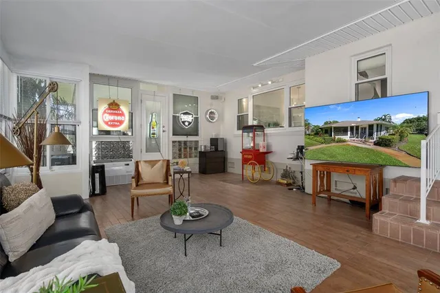 $1,450,000 | 105 17th Avenue Northeast, St. Petersburg, FL 33704