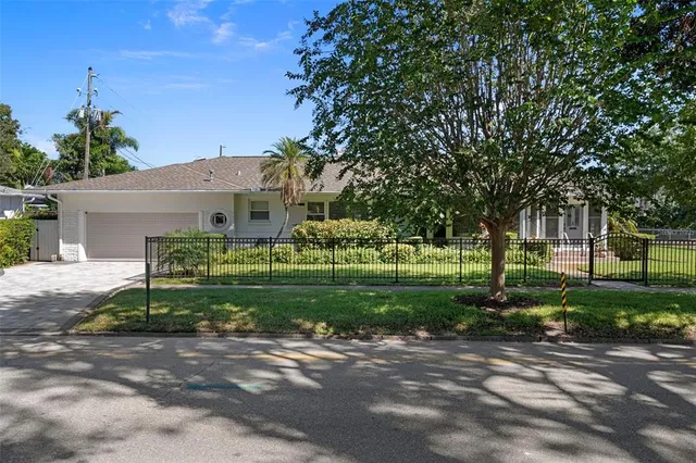 $1,450,000 | 105 17th Avenue Northeast, St. Petersburg, FL 33704