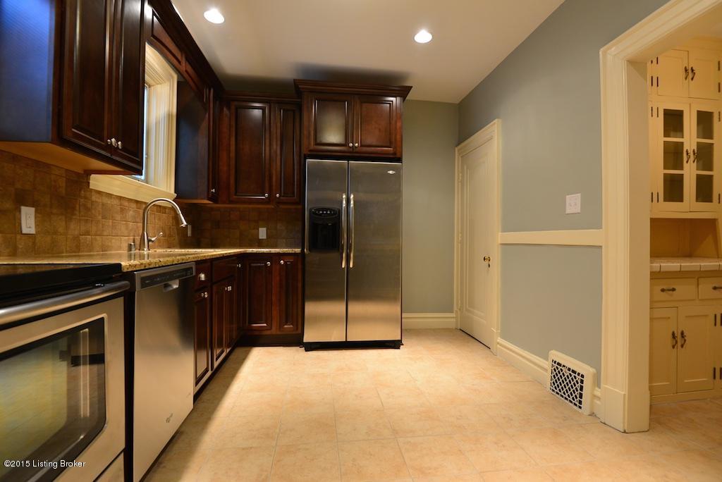 2434 Broadmeade Road Louisville, KY 40205 - Photo 13 of 32 DSC_3880