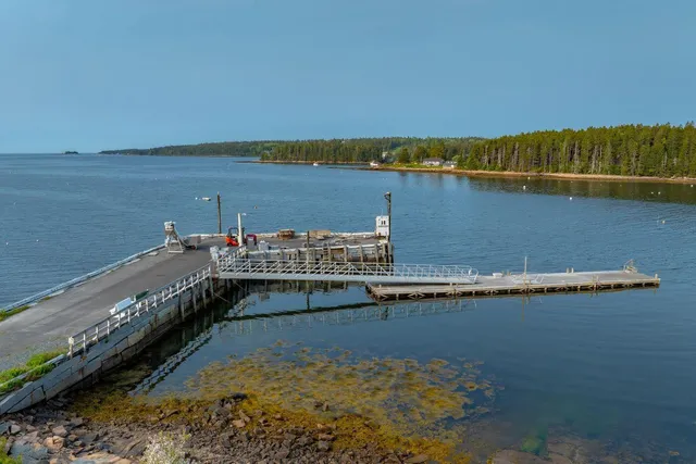 $4,950,000 | 88 Sargent Street, Winter Harbor, ME 04693