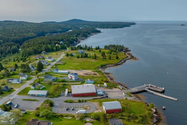 $4,950,000 | 88 Sargent Street, Winter Harbor, ME 04693