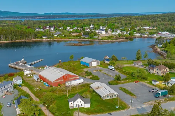 $4,950,000 | 88 Sargent Street, Winter Harbor, ME 04693