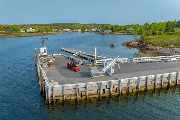$4,950,000 | 88 Sargent Street, Winter Harbor, ME 04693