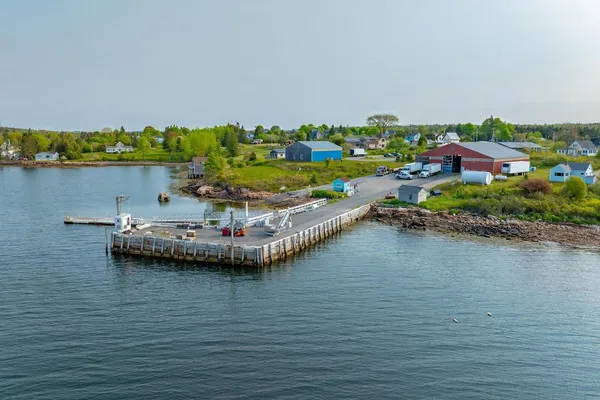 $4,950,000 | 88 Sargent Street, Winter Harbor, ME 04693