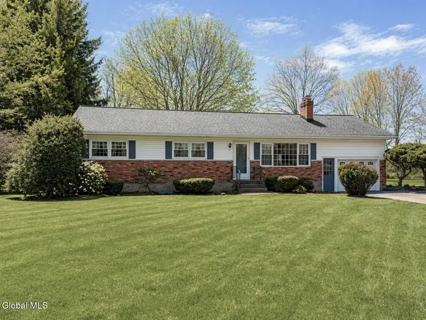 $349,900 | 17 Plaid Place, Clifton Park, NY 12065