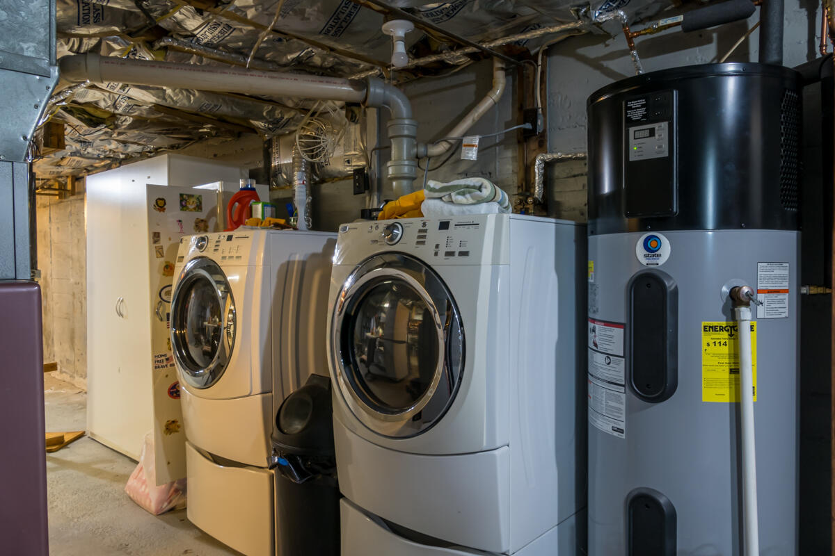 800 North Road Yarmouth, ME 04096 - Photo 58 of 60 45-Laundry