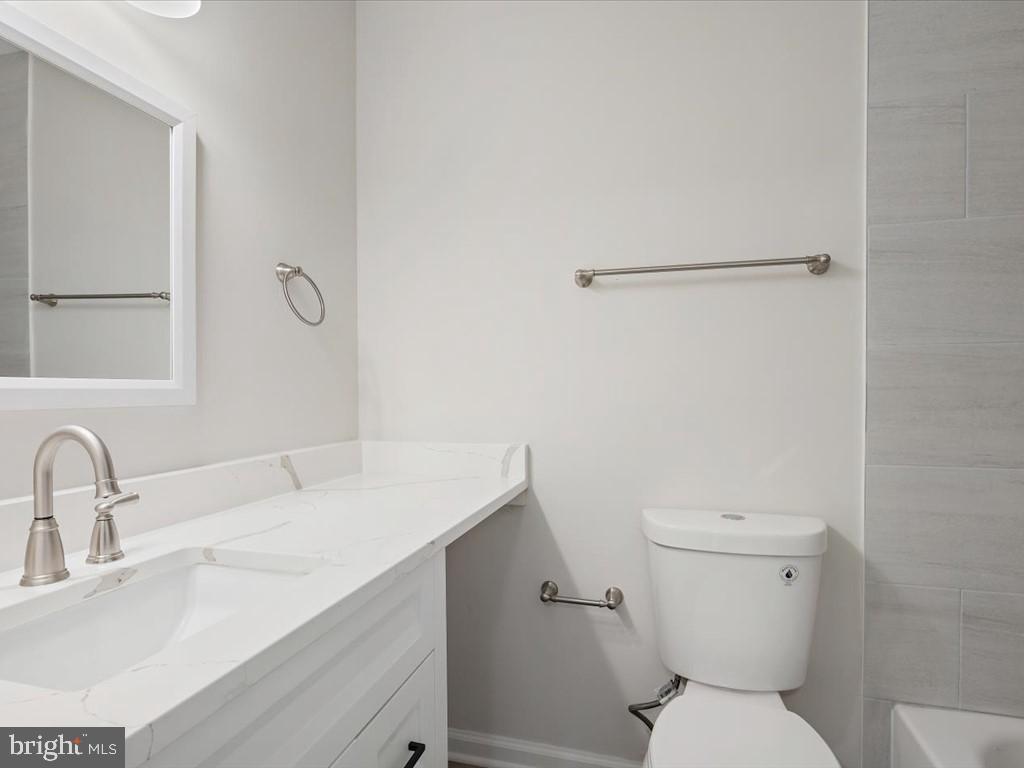7386 Roxbury Avenue Manassas, VA 20109 - Photo 15 of 39 Gallery Image 15