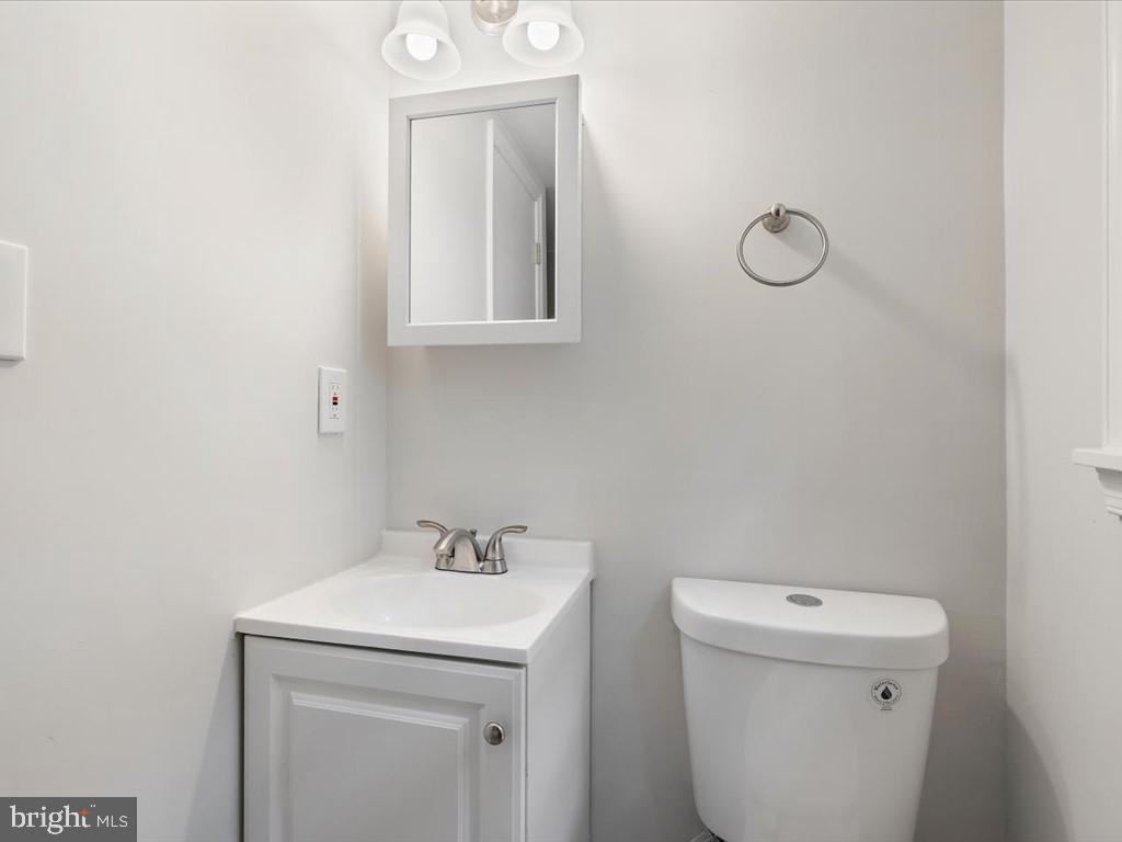 7386 Roxbury Avenue Manassas, VA 20109 - Photo 30 of 39 Gallery Image 30