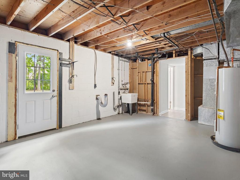 7386 Roxbury Avenue Manassas, VA 20109 - Photo 32 of 39 Gallery Image 32