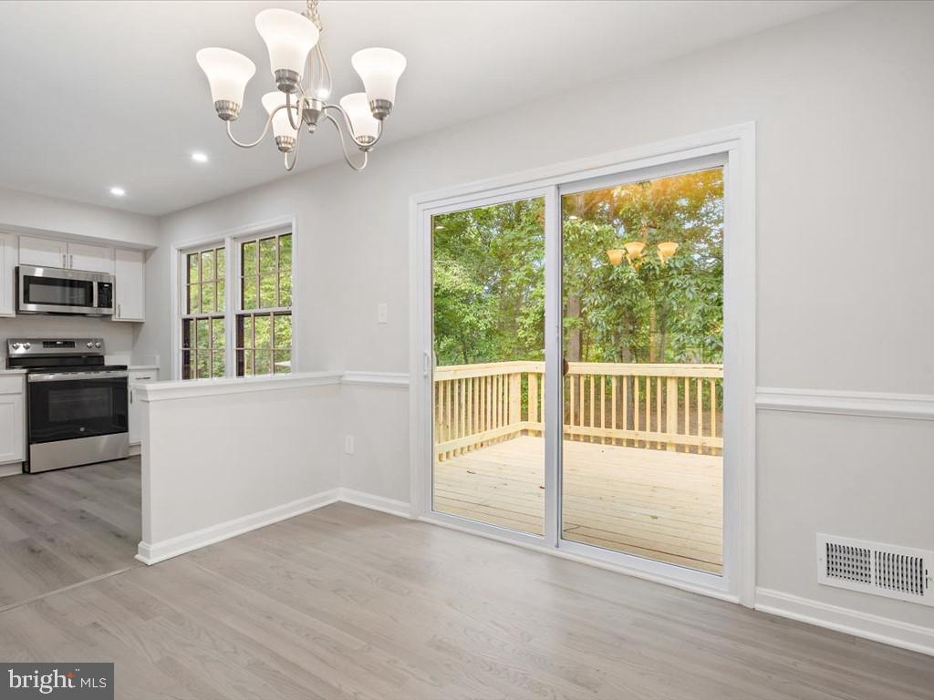 7386 Roxbury Avenue Manassas, VA 20109 - Photo 6 of 39 Gallery Image 6