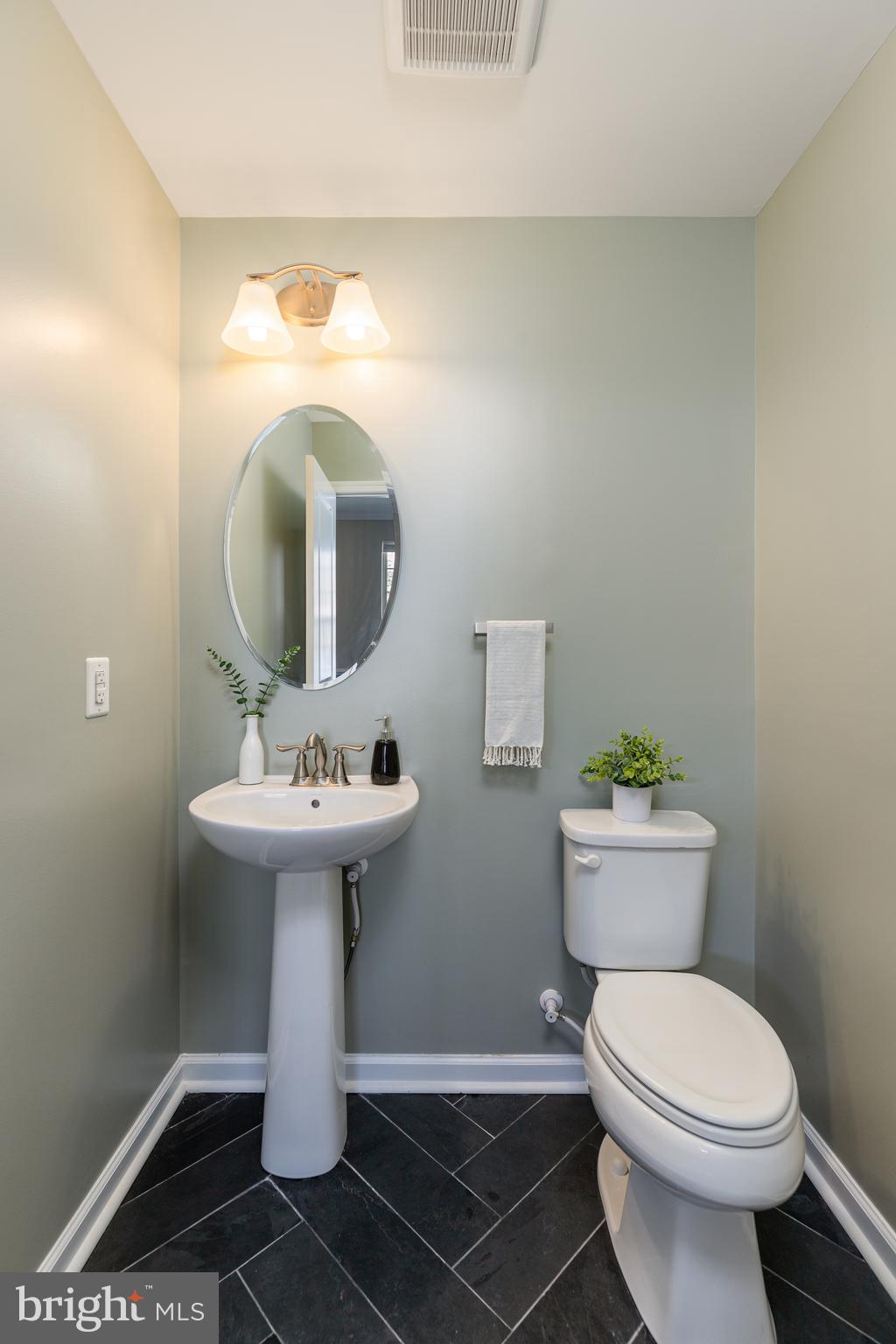 1002 Rutland Avenue Baltimore, MD 21205 - Photo 7 of 45