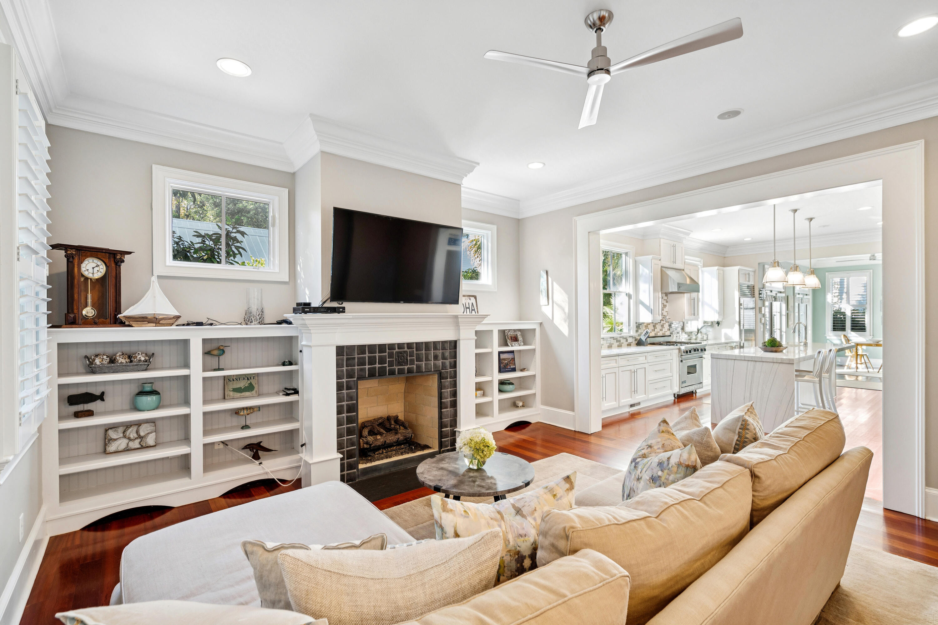 23 Mobile Street Mount Pleasant, SC 29464 - Photo 4 of 55 23MobileSt-KeenEyeMarketing-010