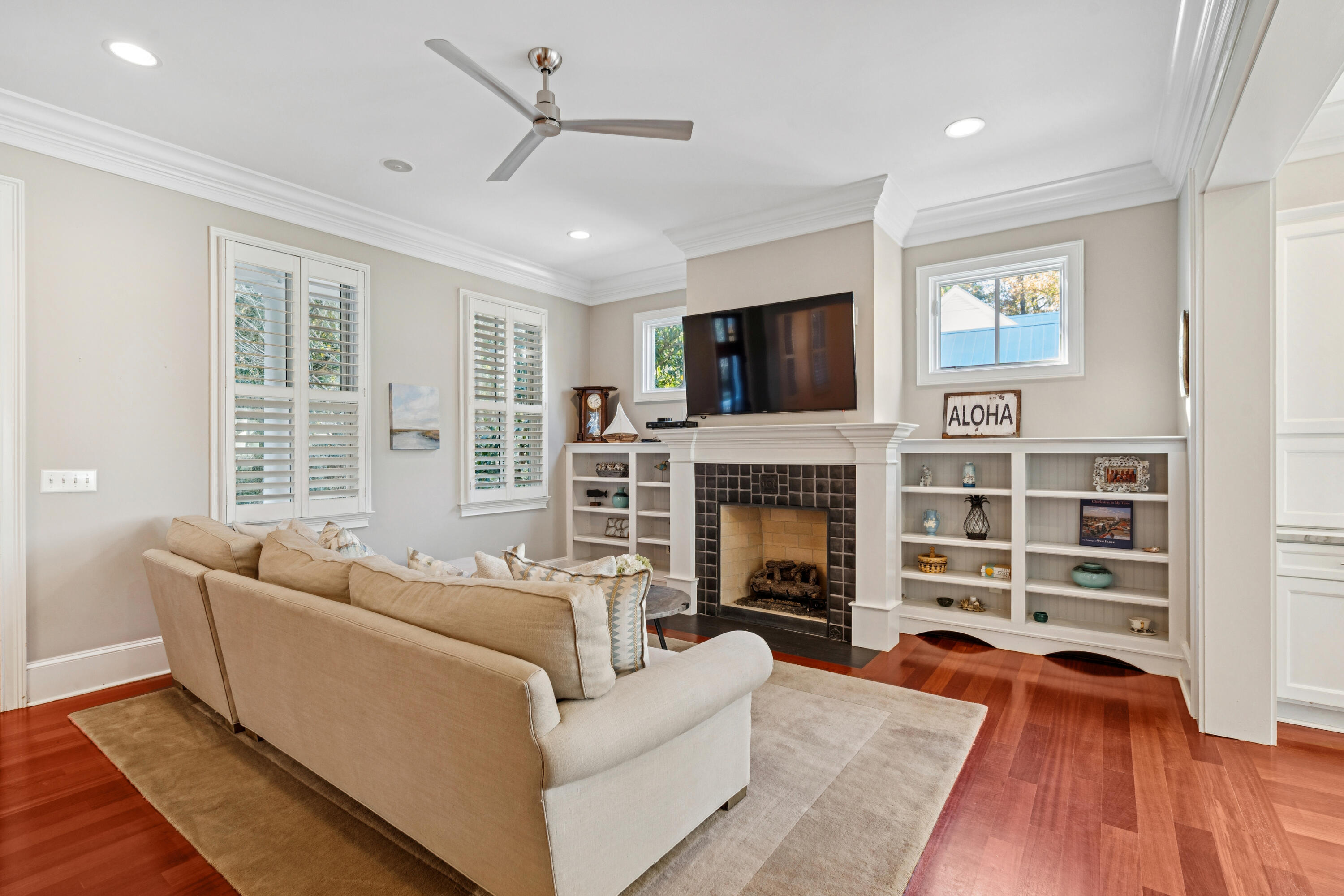 23 Mobile Street Mount Pleasant, SC 29464 - Photo 6 of 55 23MobileSt-KeenEyeMarketing-013