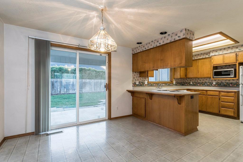 892 Isaac Way Central Point, OR 97502 - Photo 8 of 21 Additional Photo