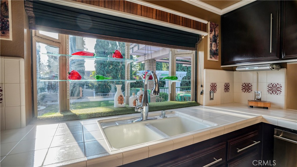 2117 Capuchin Way Claremont, CA 91711 - Photo 14 of 36 a view of storage and utility