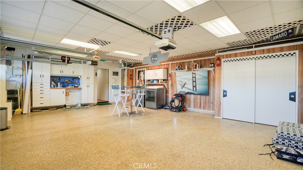 2117 Capuchin Way Claremont, CA 91711 - Photo 28 of 36 a view of a room with gym equipment