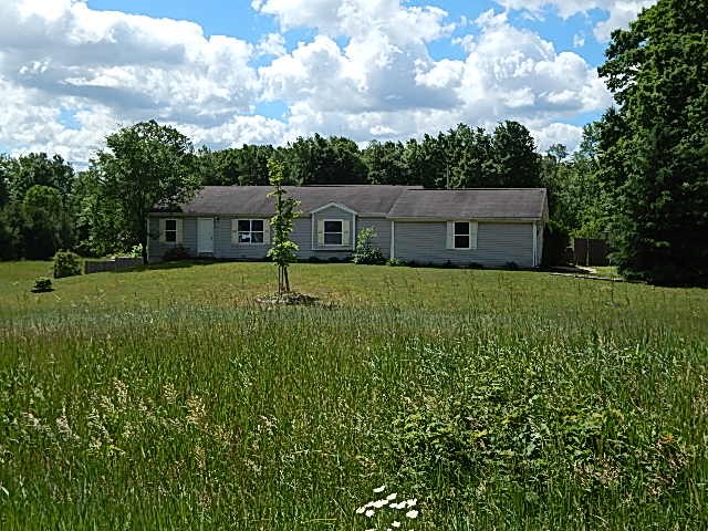 4020 East 28 Road Cadillac, MI 49601 - Photo 1 of 23 1820539.JPG