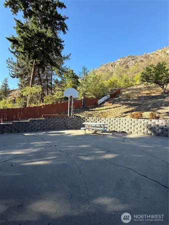 $415,000 | 132 Montvue Drive, Omak, WA 98841