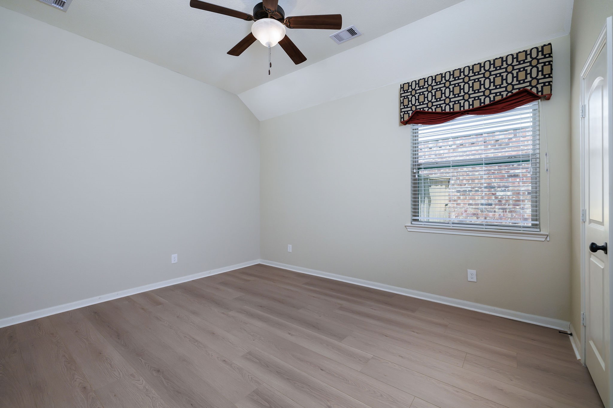 3573 Falcon Way Conroe, TX 77304 - Photo 23 of 34 Gallery Image 23