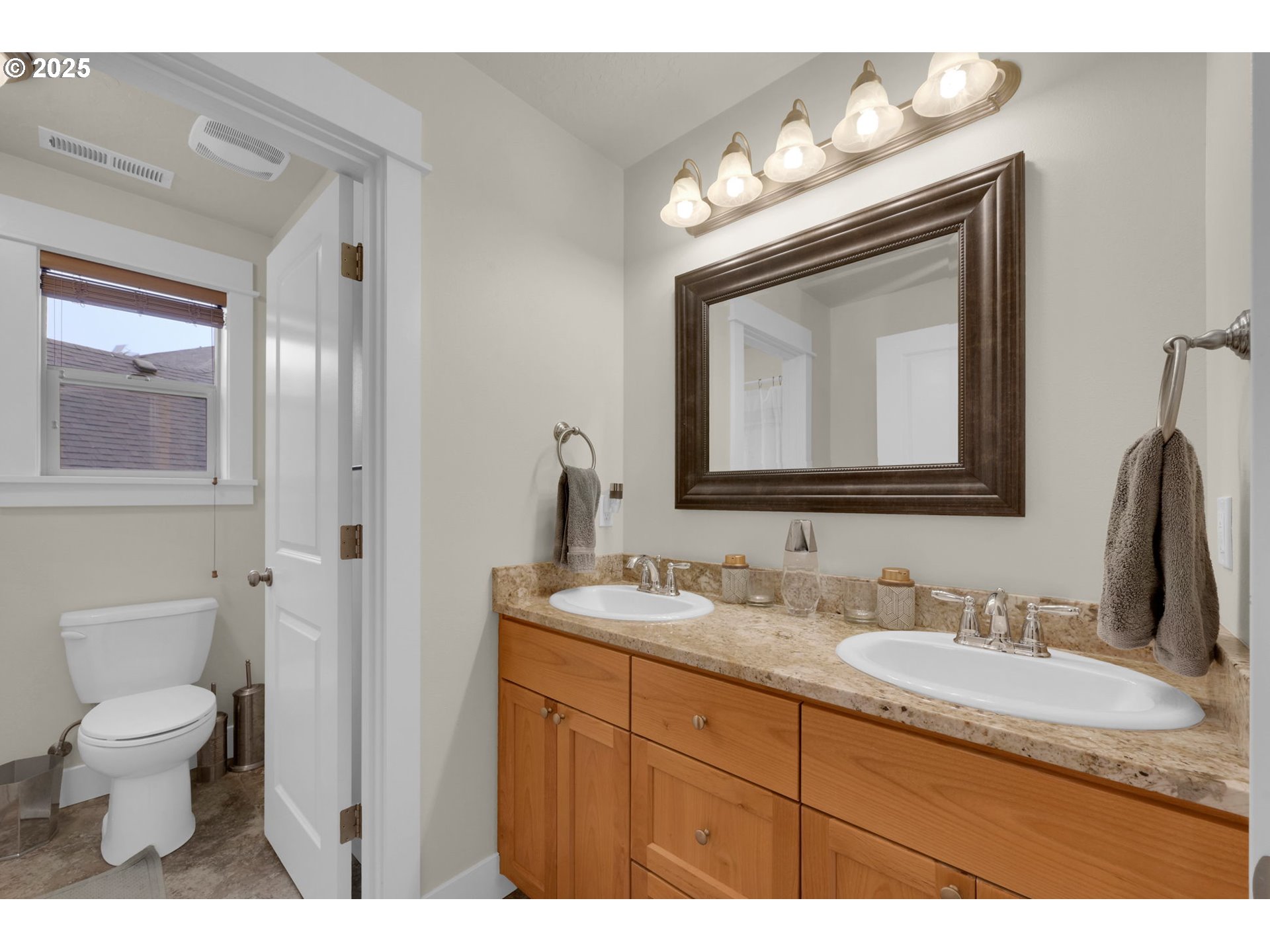 303 Lenore Loop Eugene, OR 97404 - Photo 26 of 41