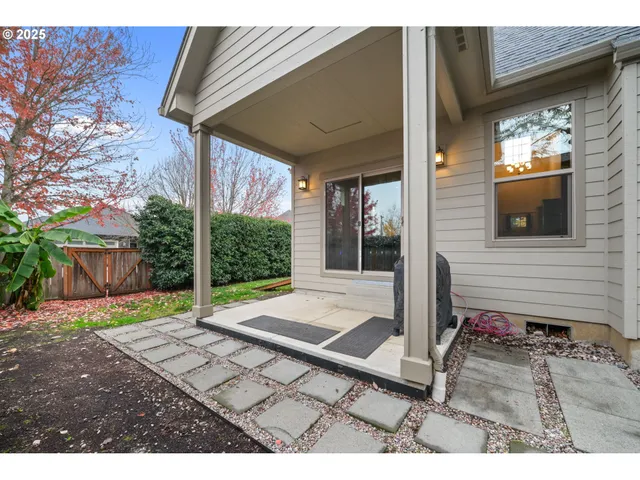 $619,999 | 303 Lenore Loop, Eugene, OR 97404