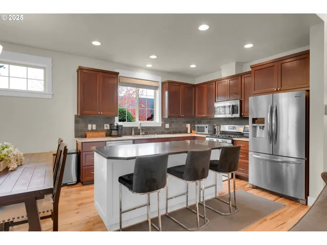 $619,999 | 303 Lenore Loop, Eugene, OR 97404