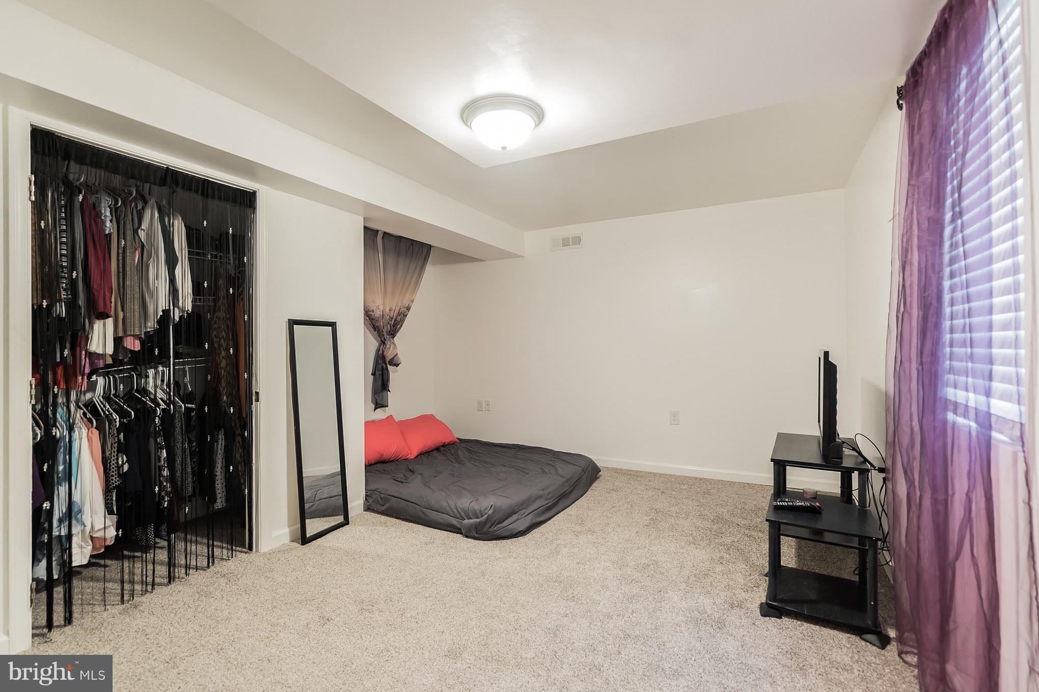 9541 Warfield Road Gaithersburg, MD 20882 - Photo 22 of 29 Bedroom 4