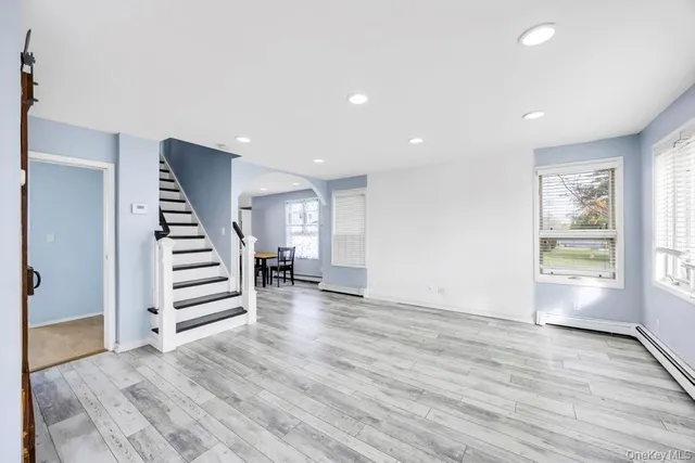 $649,000 | 297 Catskill Avenue, Lindenhurst, NY 11757