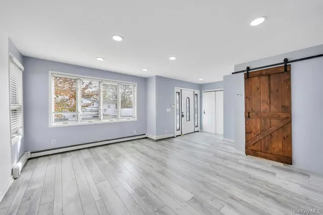 $649,000 | 297 Catskill Avenue, Lindenhurst, NY 11757