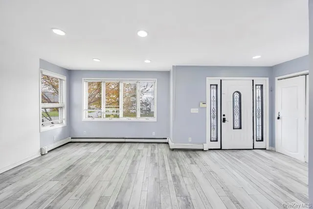 $649,000 | 297 Catskill Avenue, Lindenhurst, NY 11757