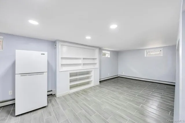 $649,000 | 297 Catskill Avenue, Lindenhurst, NY 11757