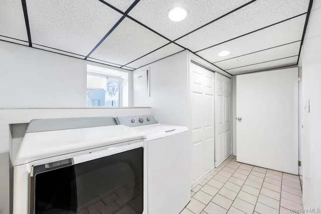 $649,000 | 297 Catskill Avenue, Lindenhurst, NY 11757