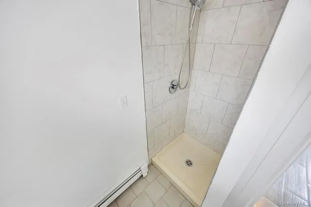 $649,000 | 297 Catskill Avenue, Lindenhurst, NY 11757