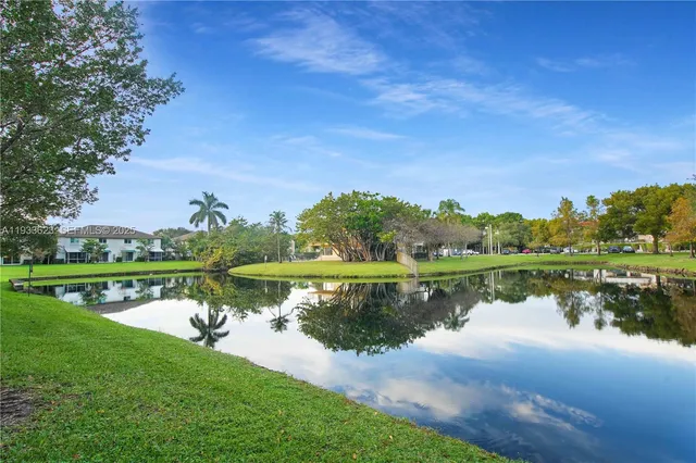 $2,400 | 6245 Southwest 47th Manor, Unit 204, Davie, FL 33314